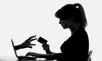 Safe-banking-article-Banner-750X476 Safe-banking-article-Banner-750X476