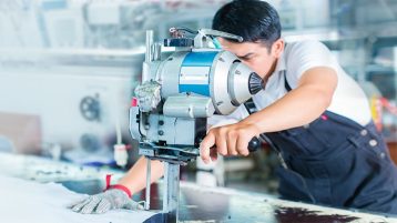 how-to-start-your-own-manufacturing-business how-to-start-your-own-manufacturing-business